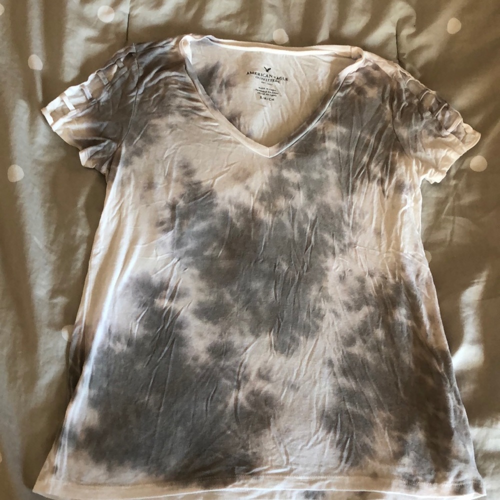 3 for $20✨ AEO tie dye cut out sleeved tee